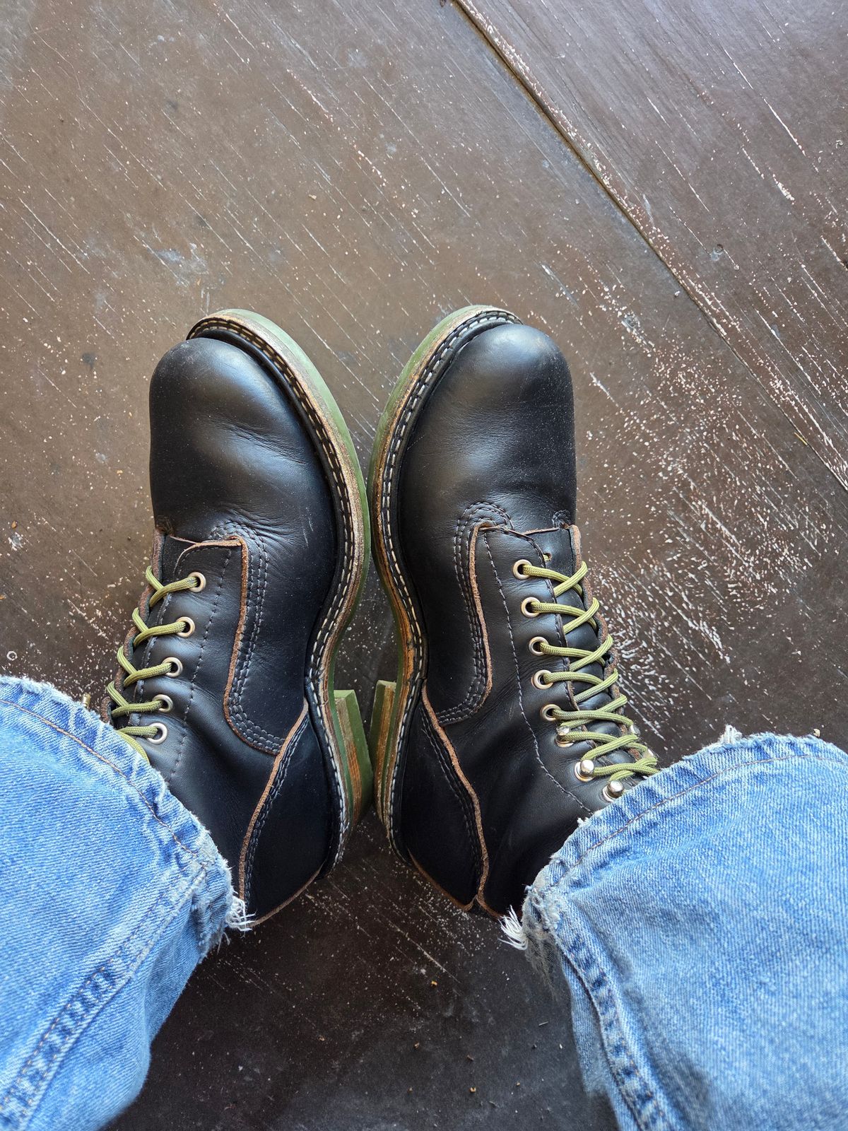 Photo by Schmittworks on October 16, 2025 of the Schmittworks Sw919 in Canyon Black By Sb Foot.