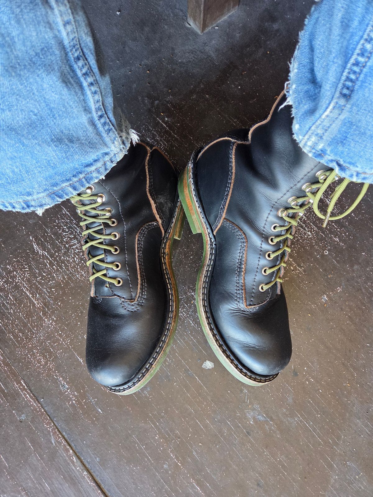 Photo by Schmittworks on October 16, 2025 of the Schmittworks Sw919 in Canyon Black By Sb Foot.