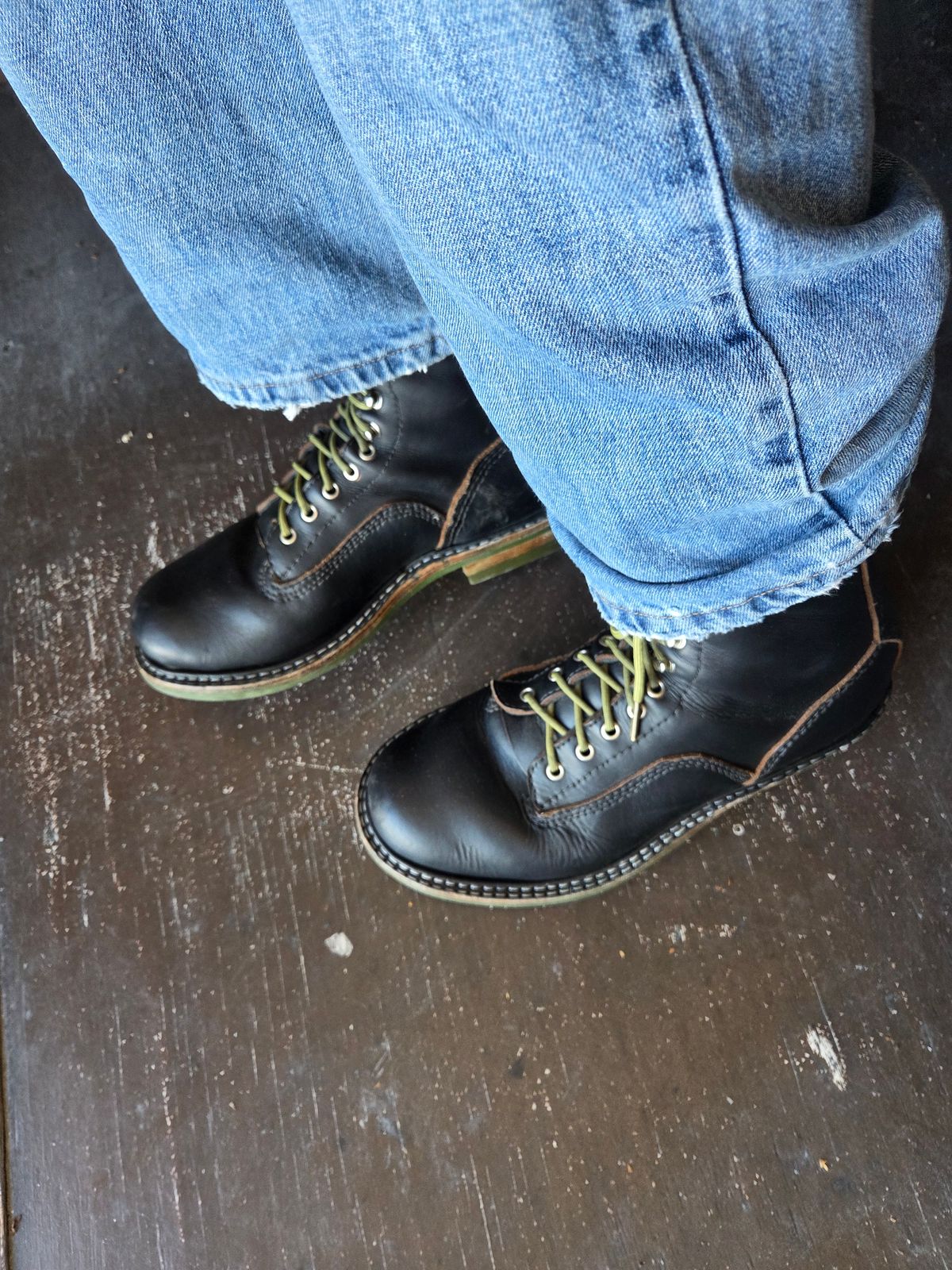 Photo by Schmittworks on October 16, 2025 of the Schmittworks Sw919 in Canyon Black By Sb Foot.