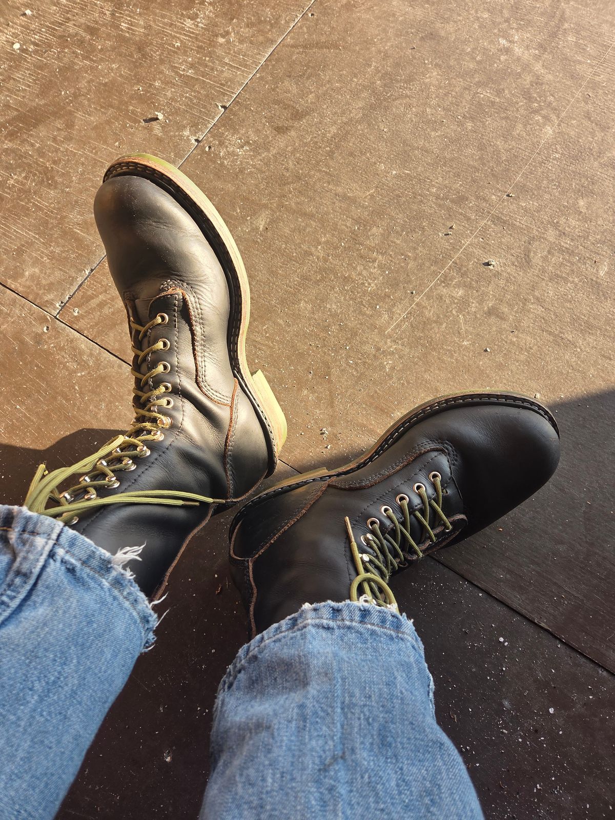 Photo by Schmittworks on October 24, 2025 of the Schmittworks Sw919 in Canyon Black By Sb Foot.