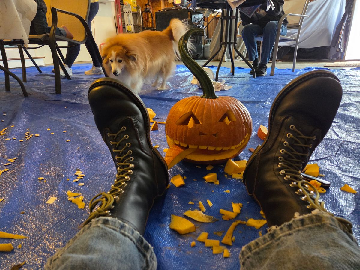 Photo by Schmittworks on October 25, 2025 of the Schmittworks Sw919 in Canyon Black By Sb Foot.