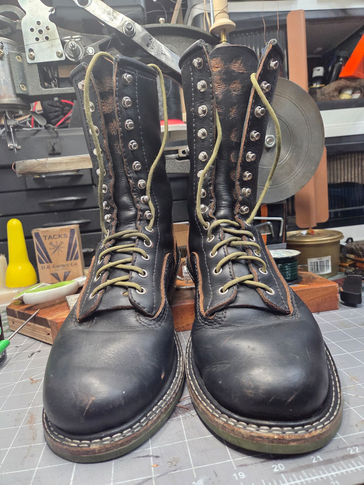 Photo by Schmittworks on November 1, 2025 of the Schmittworks Sw919 in Canyon Black By Sb Foot.