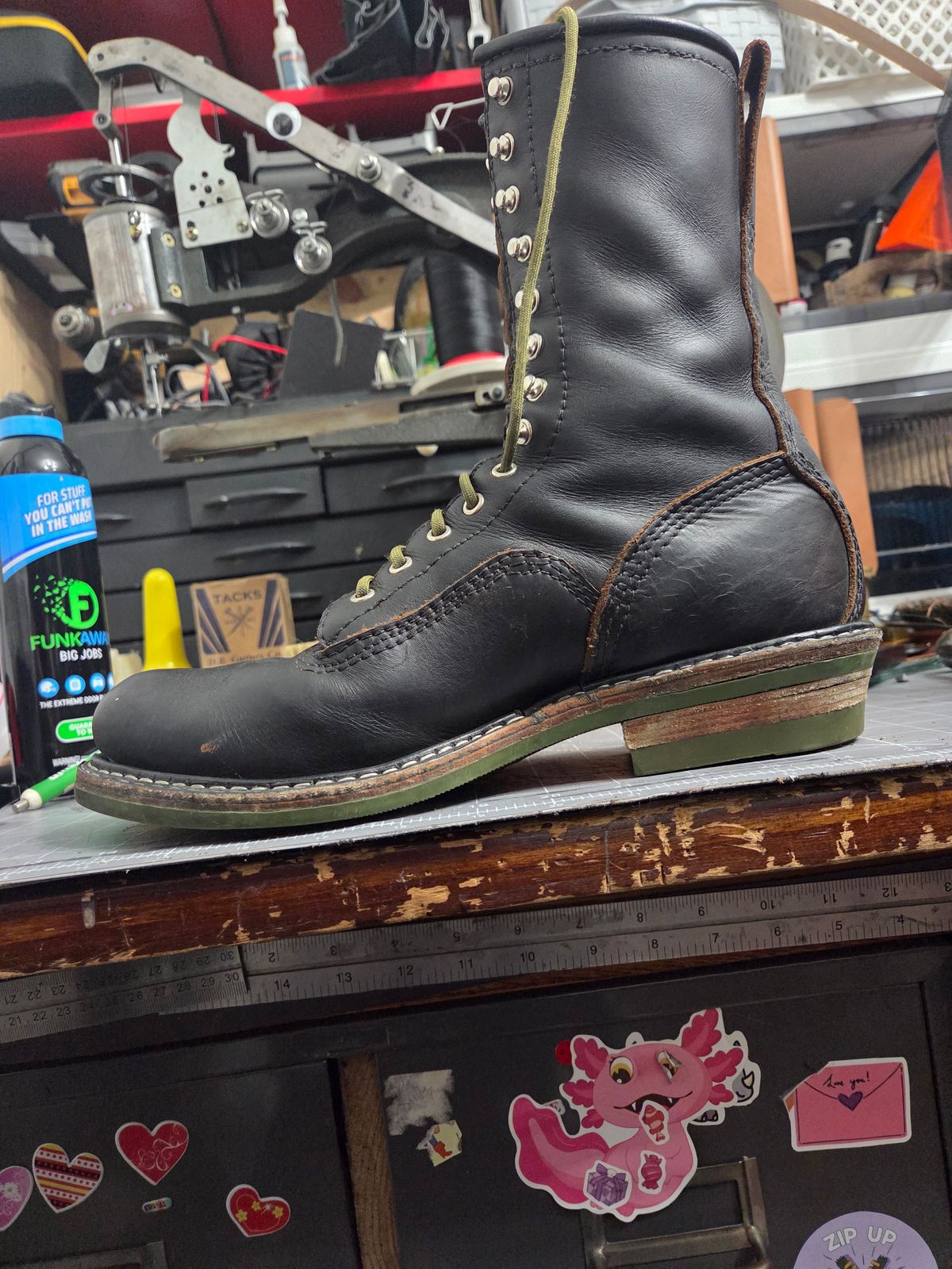 Photo by Schmittworks on November 1, 2025 of the Schmittworks Sw919 in Canyon Black By Sb Foot.