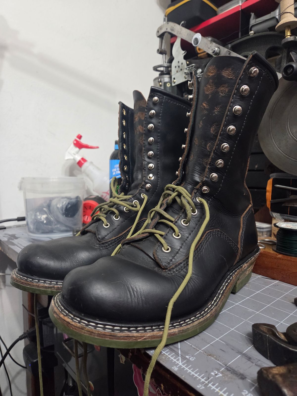 Photo by Schmittworks on November 1, 2025 of the Schmittworks Sw919 in Canyon Black By Sb Foot.