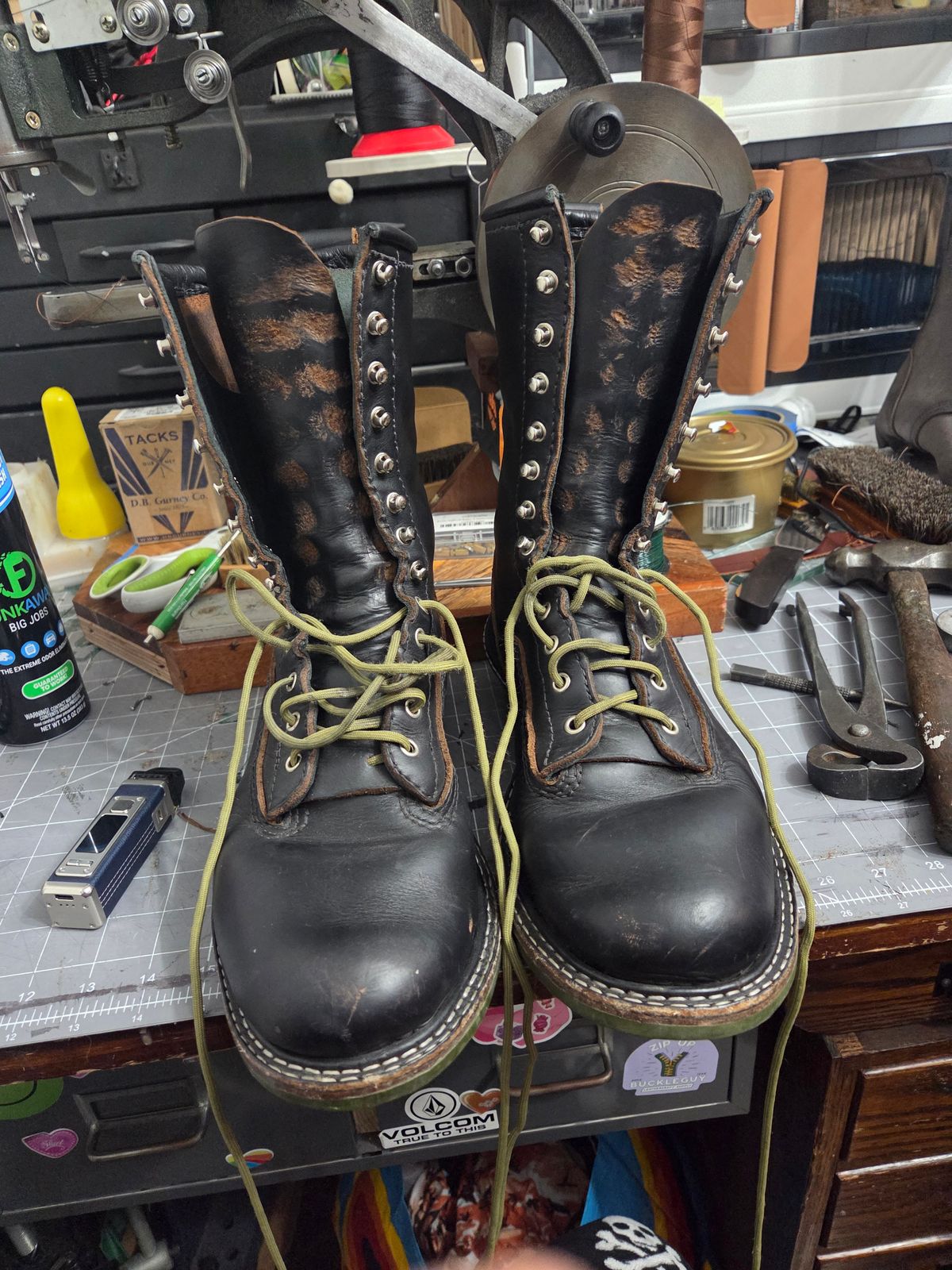 Photo by Schmittworks on November 1, 2025 of the Schmittworks Sw919 in Canyon Black By Sb Foot.