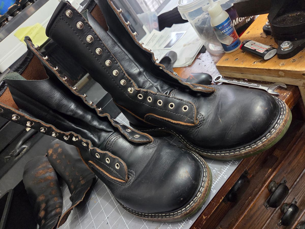 Photo by Schmittworks on November 9, 2025 of the Schmittworks Sw919 in Canyon Black By Sb Foot.