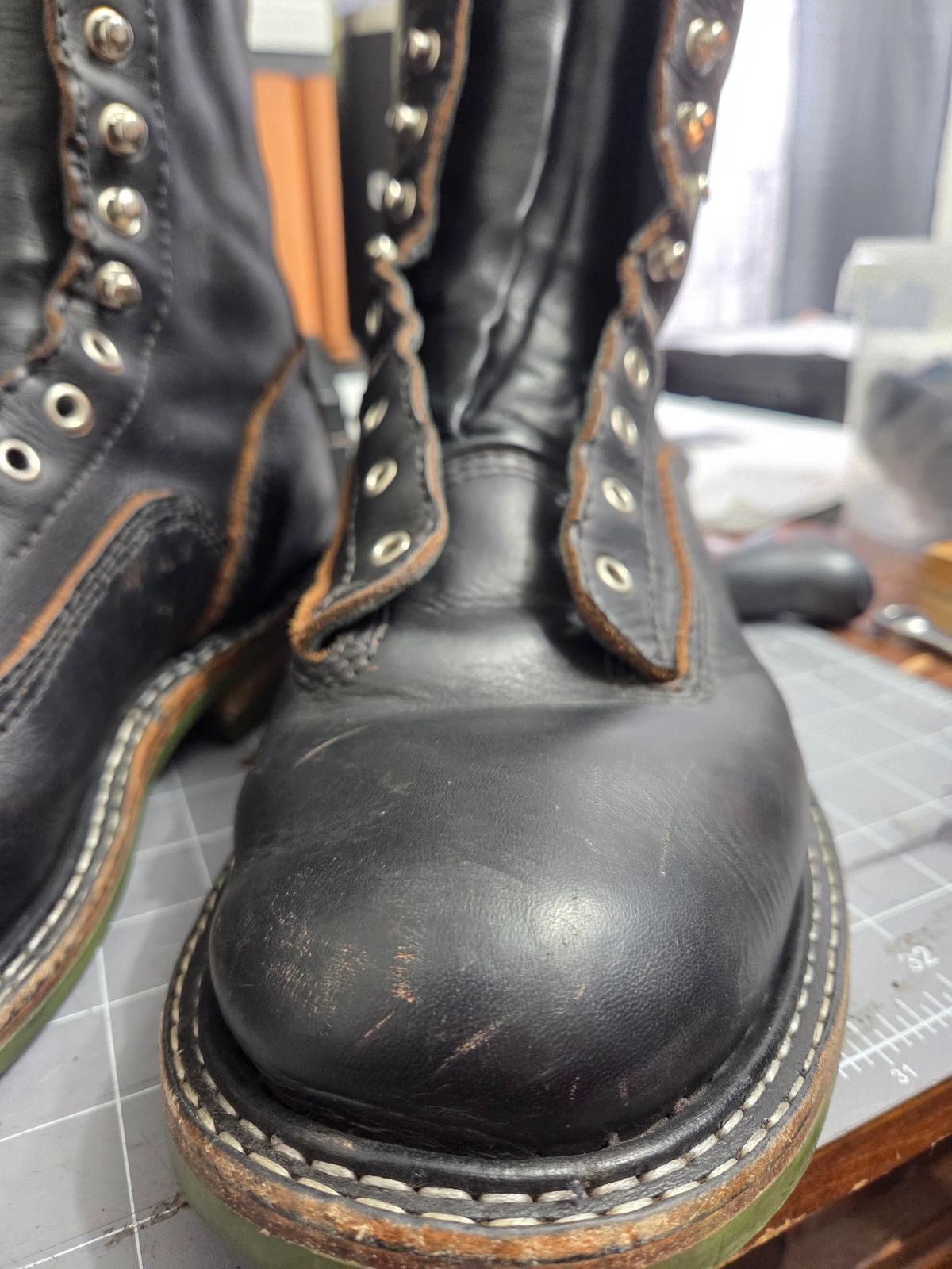 Photo by Schmittworks on November 9, 2025 of the Schmittworks Sw919 in Canyon Black By Sb Foot.