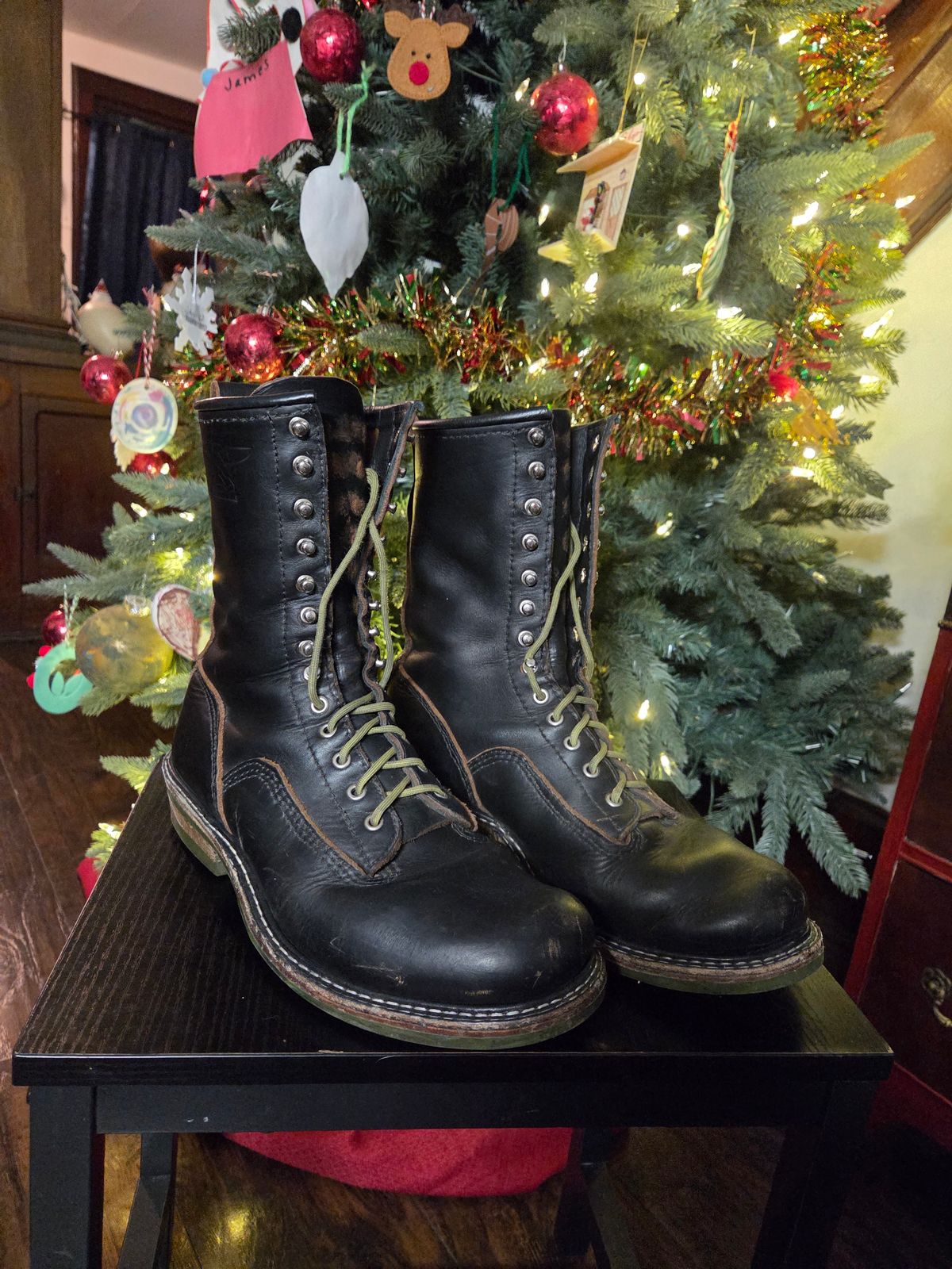 Photo by Schmittworks on December 2, 2025 of the Schmittworks Sw919 in Canyon Black By Sb Foot.