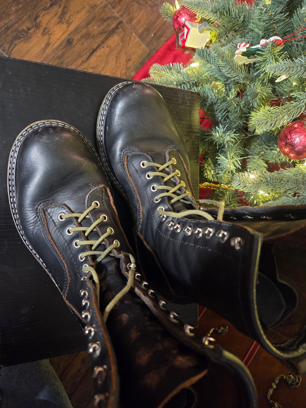 Photo by Schmittworks on December 2, 2025 of the Schmittworks Sw919 in Canyon Black By Sb Foot.