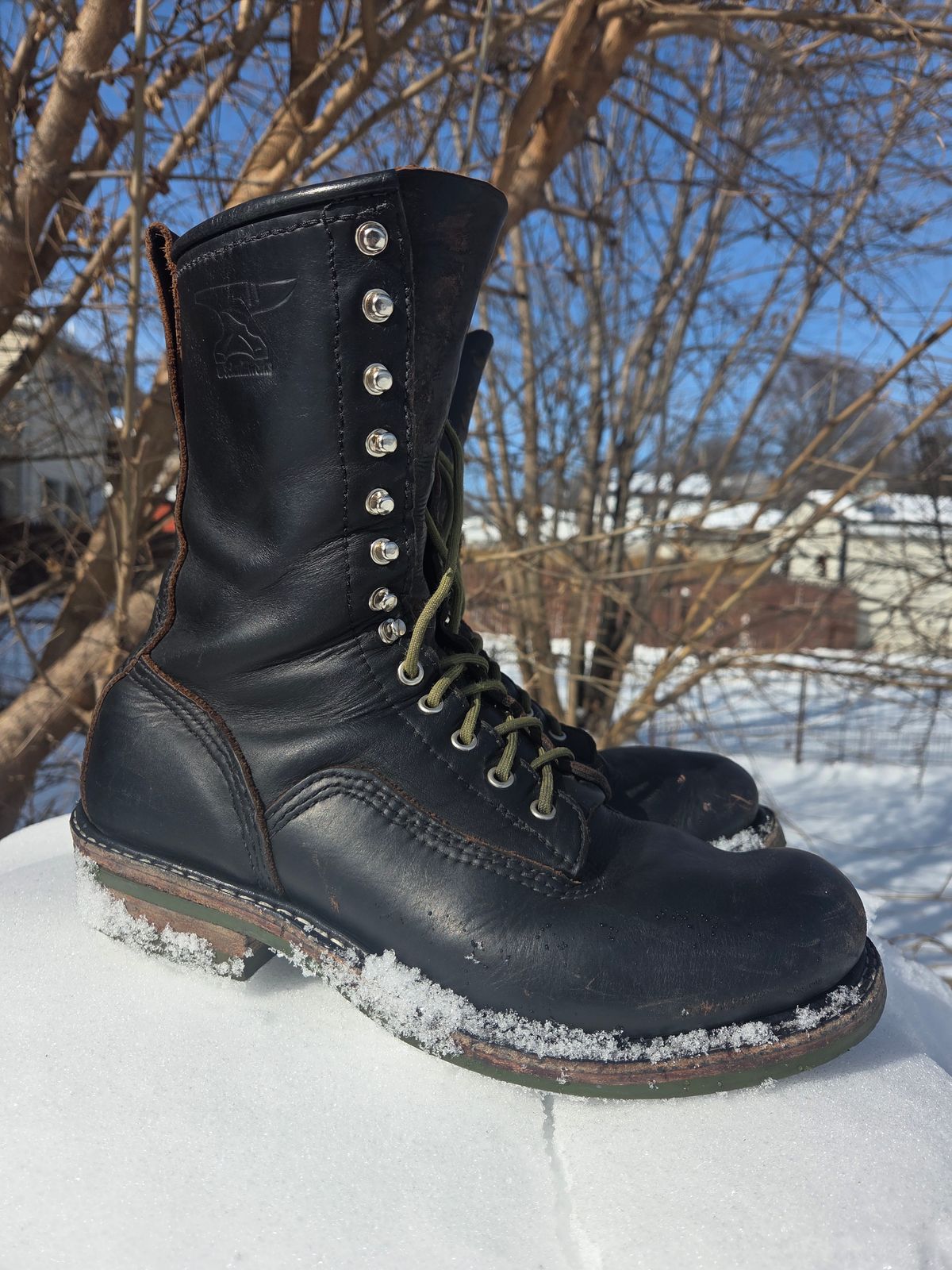 Photo by Schmittworks on February 1, 2026 of the Schmittworks Sw919 in Canyon Black By Sb Foot.