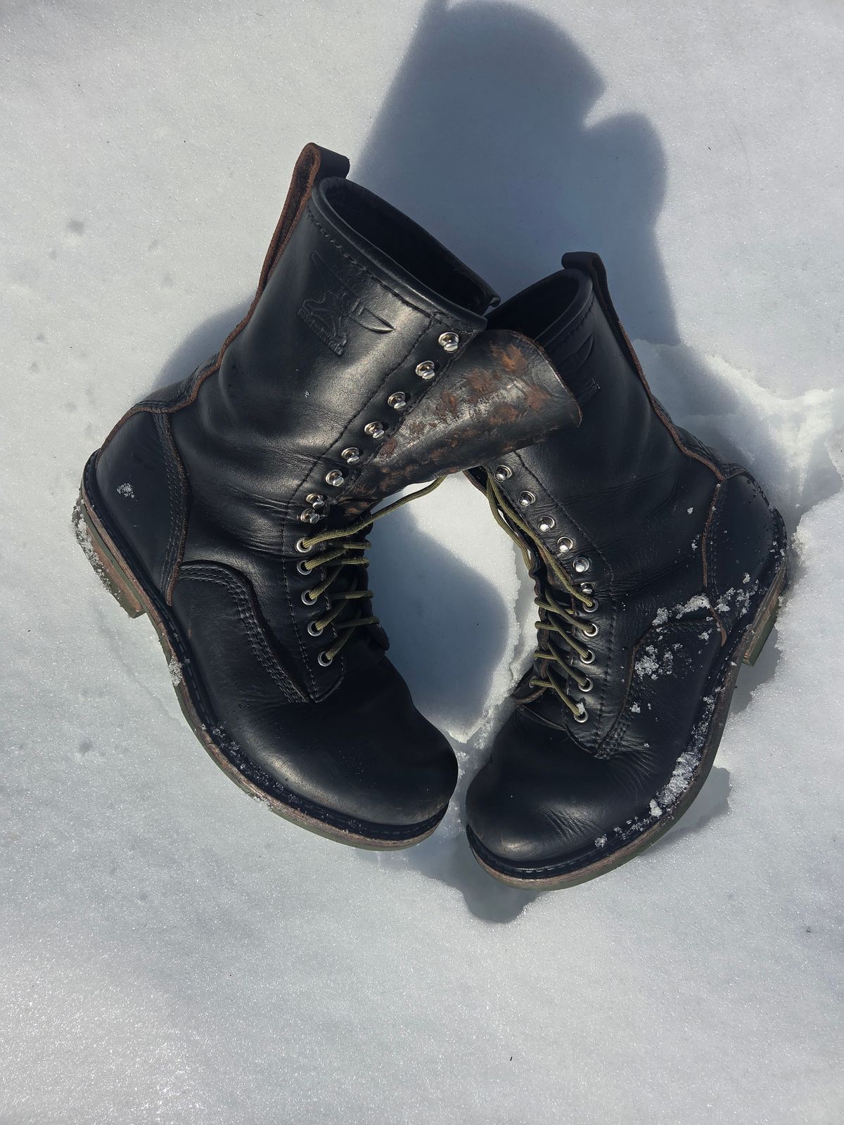 Photo by Schmittworks on February 1, 2026 of the Schmittworks Sw919 in Canyon Black By Sb Foot.