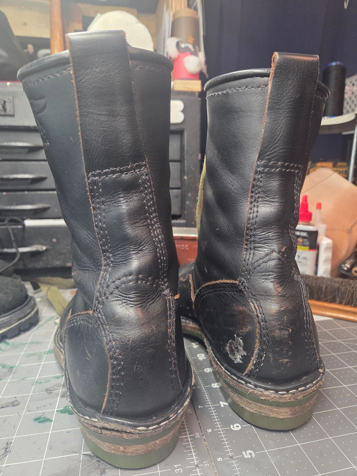 Photo by Schmittworks on March 1, 2026 of the Schmittworks Sw919 in Canyon Black By Sb Foot.