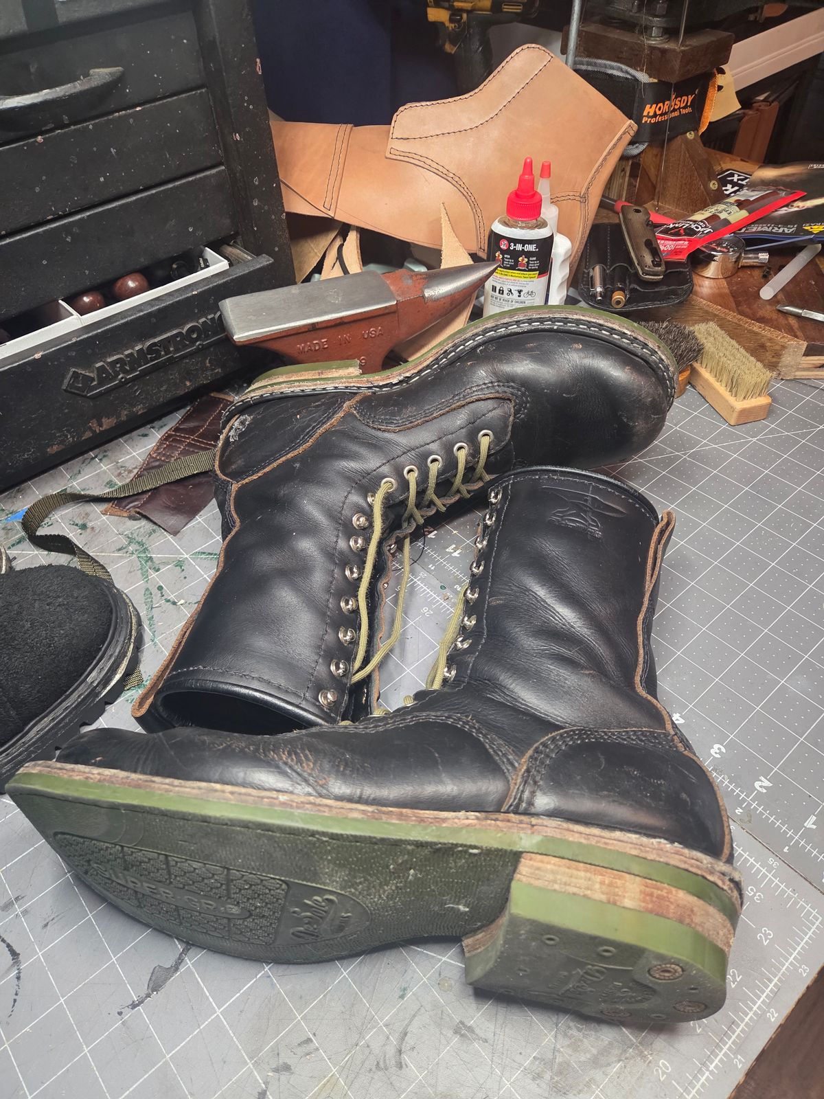 Photo by Schmittworks on March 1, 2026 of the Schmittworks Sw919 in Canyon Black By Sb Foot.