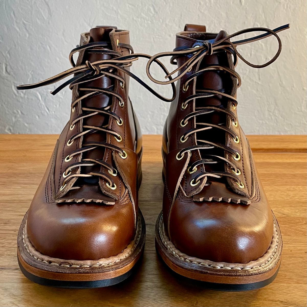 Photo by leumas on October 1, 2023 of the White's x Division Road LTT Lineman 350 in Horween British Tan Chromexcel.