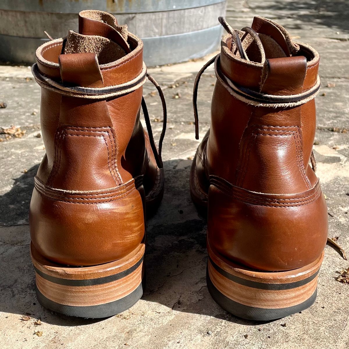 Photo by leumas on November 1, 2023 of the White's x Division Road LTT Lineman 350 in Horween British Tan Chromexcel.