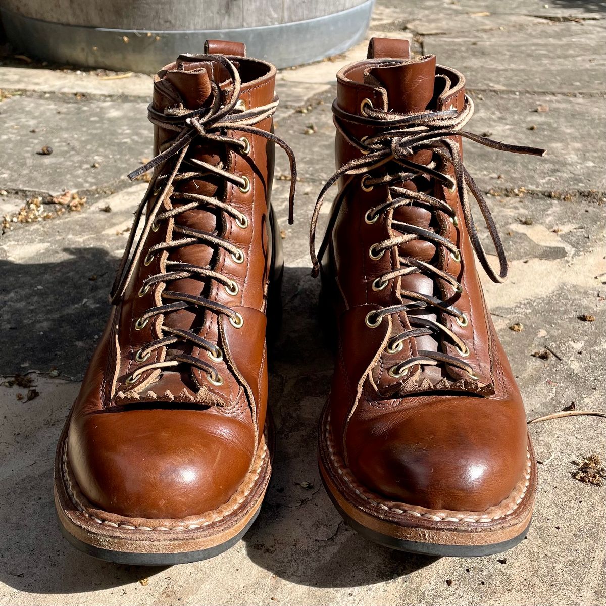Photo by leumas on November 1, 2023 of the White's x Division Road LTT Lineman 350 in Horween British Tan Chromexcel.