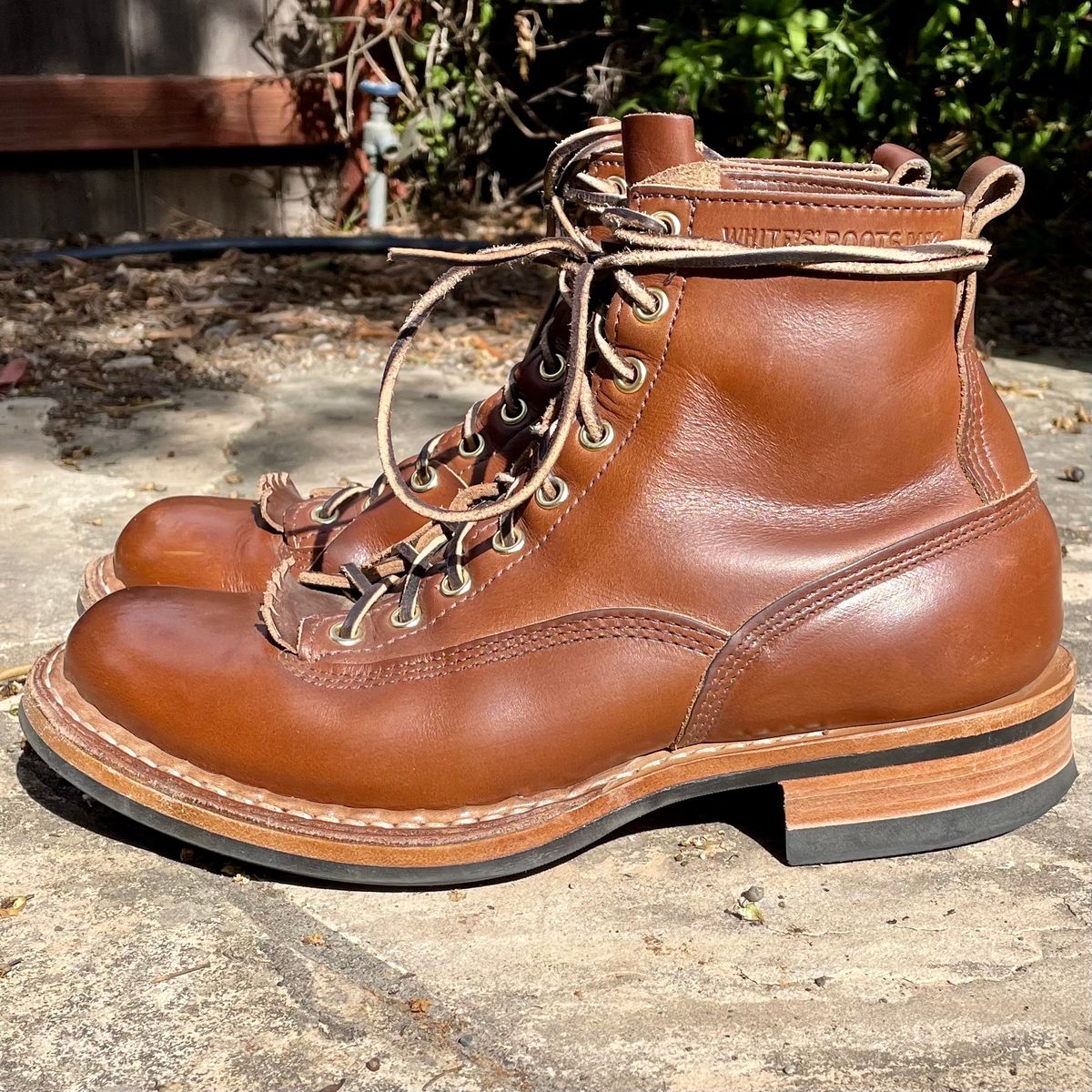Photo by leumas on November 1, 2023 of the White's x Division Road LTT Lineman 350 in Horween British Tan Chromexcel.