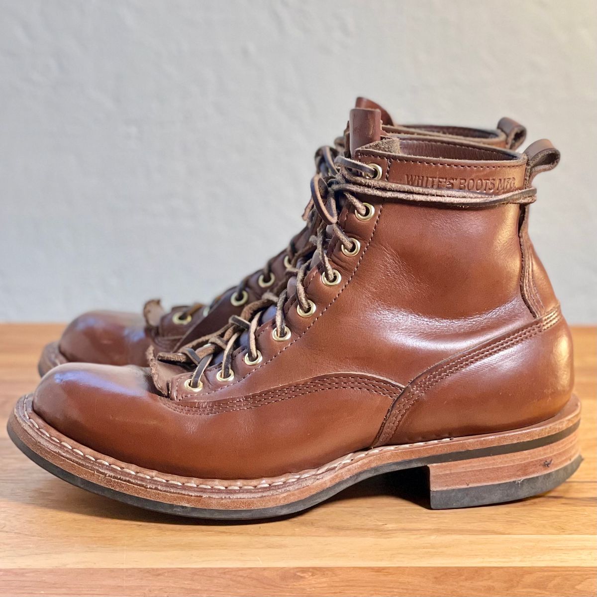 Photo by leumas on December 4, 2023 of the White's x Division Road LTT Lineman 350 in Horween British Tan Chromexcel.