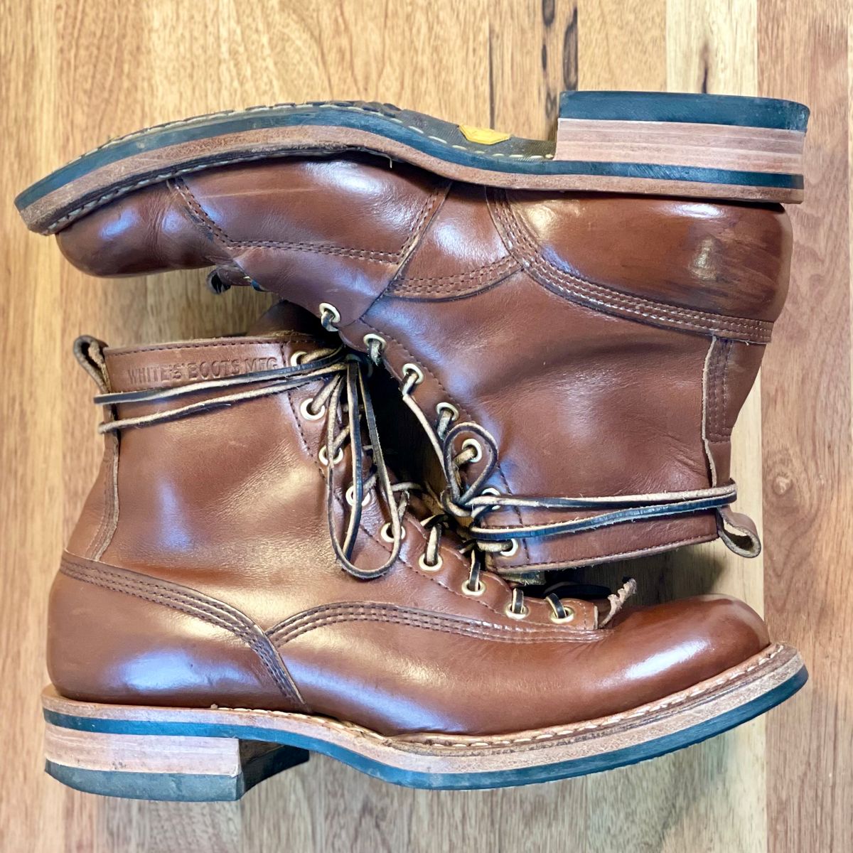 Photo by leumas on December 4, 2023 of the White's x Division Road LTT Lineman 350 in Horween British Tan Chromexcel.