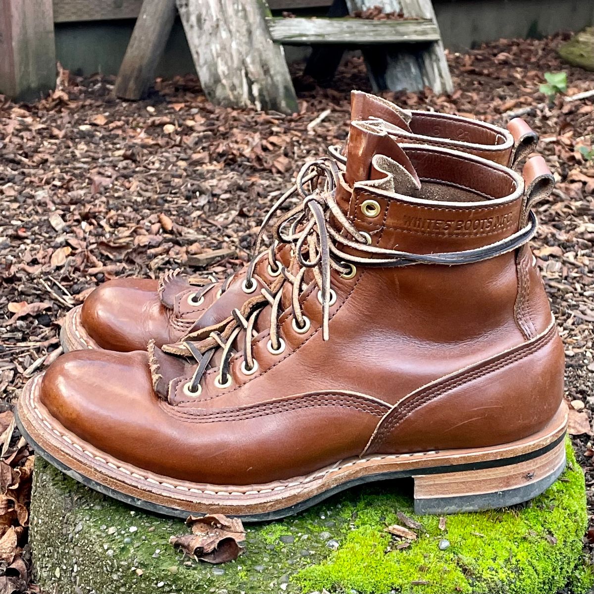 Photo by leumas on January 5, 2024 of the White's x Division Road LTT Lineman 350 in Horween British Tan Chromexcel.