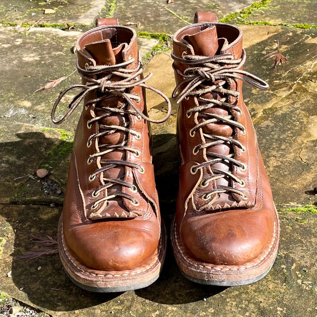 Photo by leumas on February 5, 2024 of the White's x Division Road LTT Lineman 350 in Horween British Tan Chromexcel.