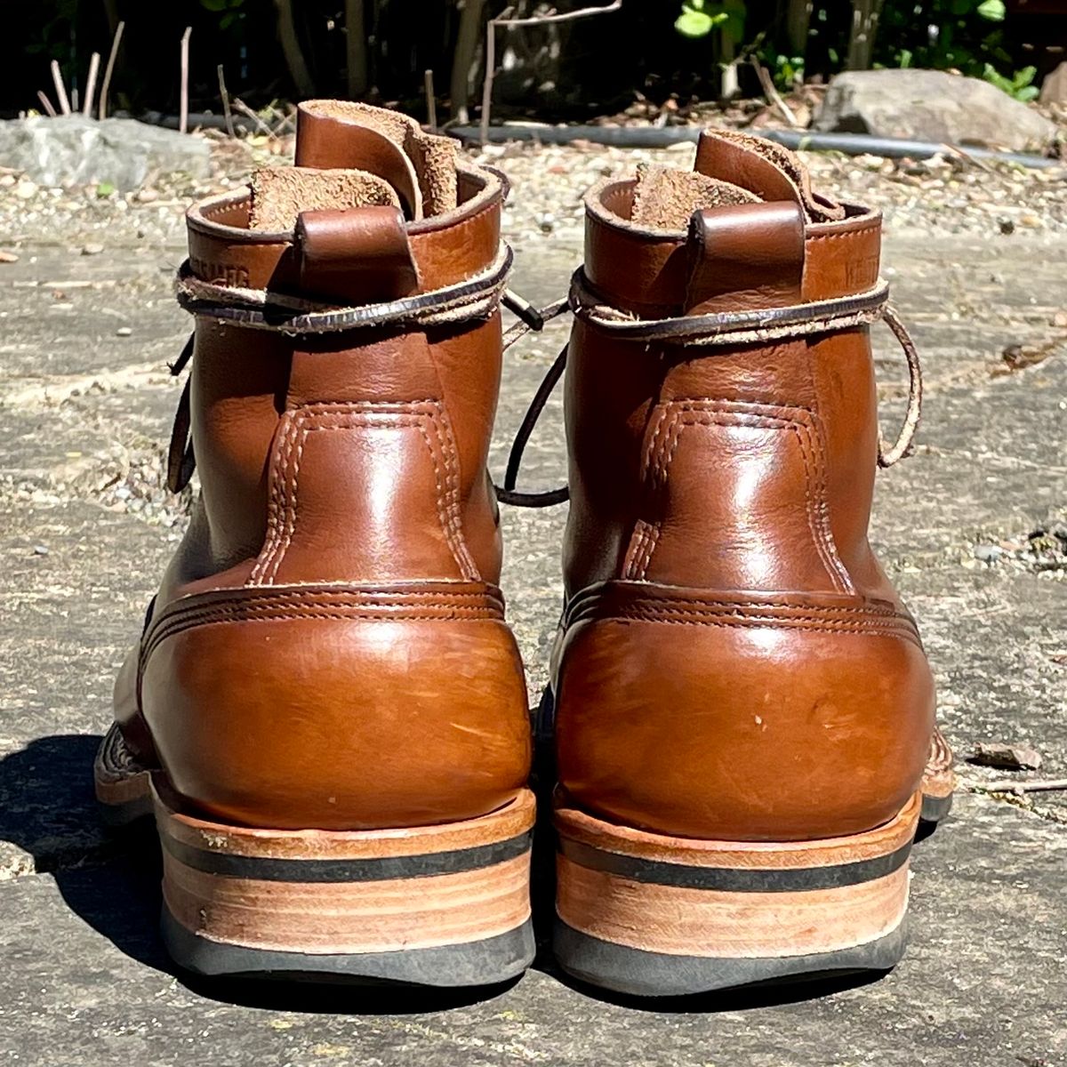 Photo by leumas on April 4, 2024 of the White's x Division Road LTT Lineman 350 in Horween British Tan Chromexcel.