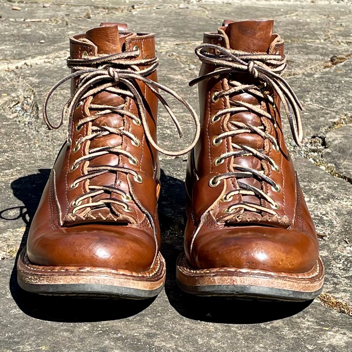 Photo by leumas on April 4, 2024 of the White's x Division Road LTT Lineman 350 in Horween British Tan Chromexcel.