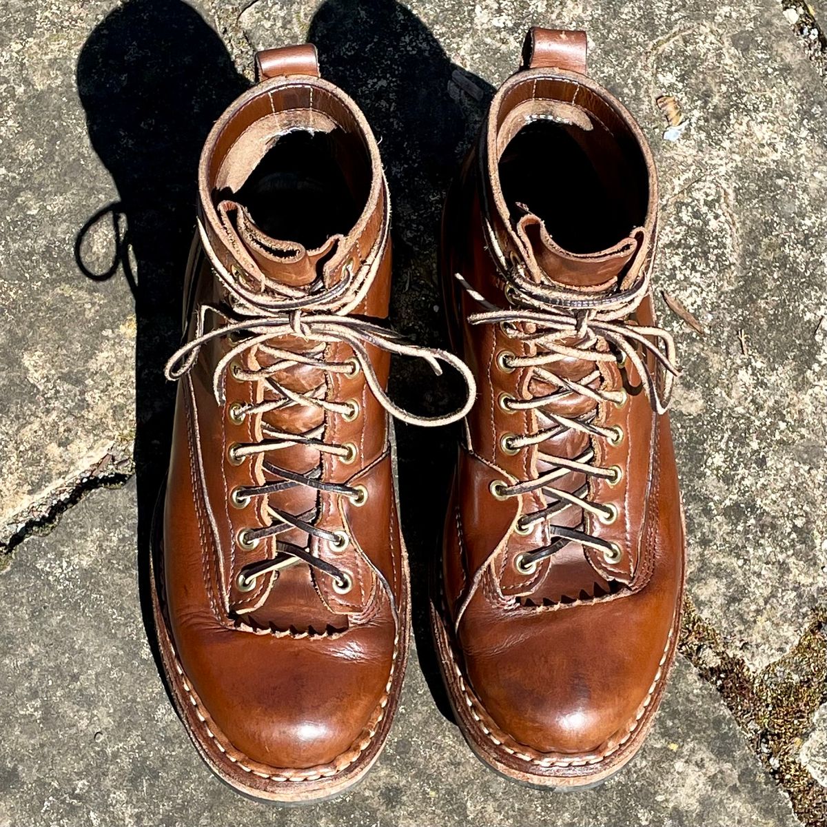 Photo by leumas on April 4, 2024 of the White's x Division Road LTT Lineman 350 in Horween British Tan Chromexcel.