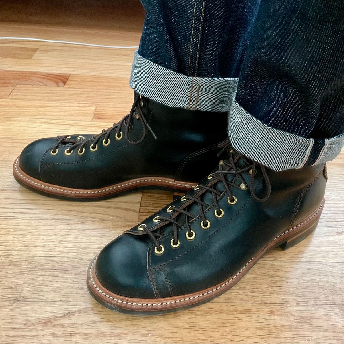 Photo by leumas on September 21, 2023 of the John Lofgren Monkey Boots in Horween Black Teacore Chromexcel.