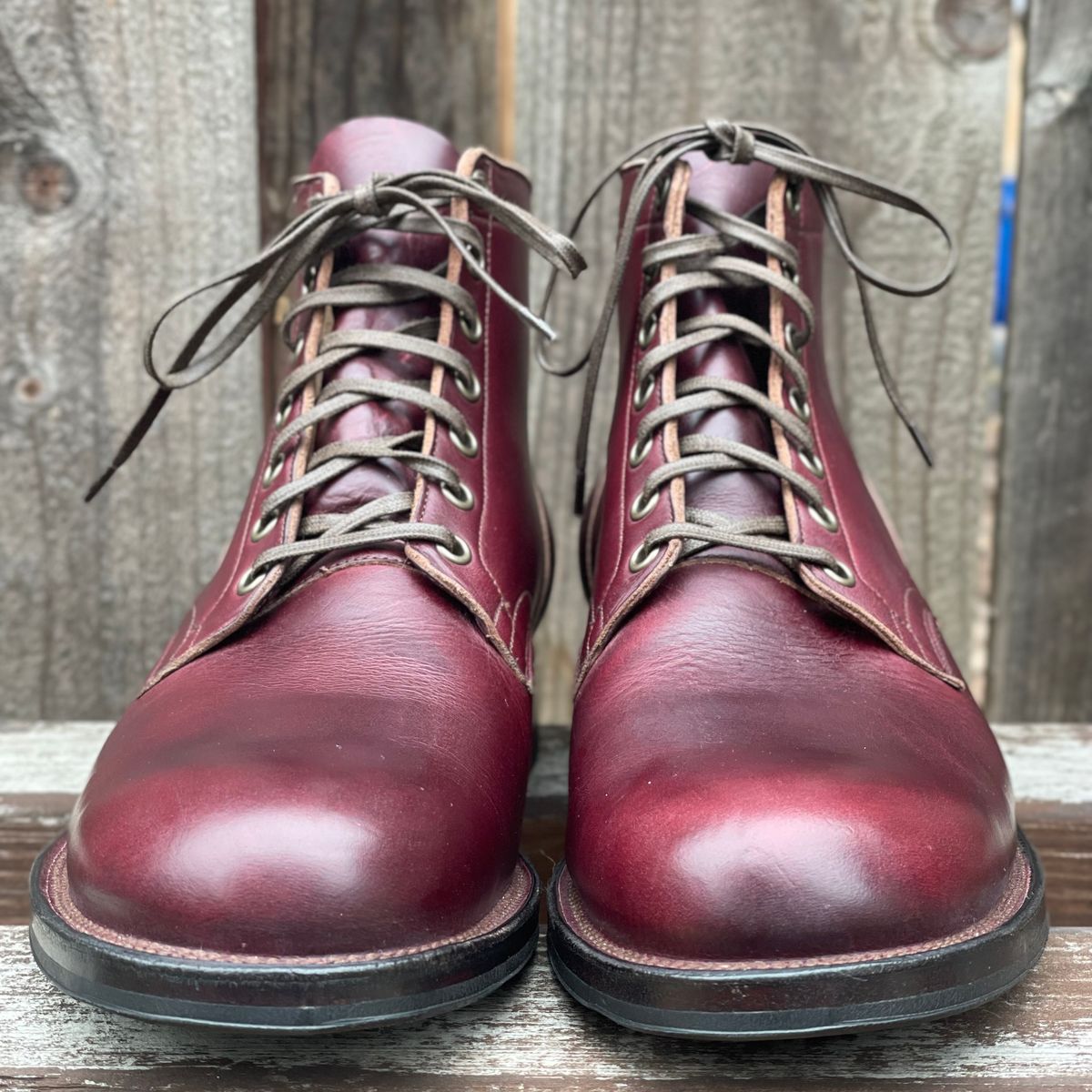 Photo by leumas on October 1, 2022 of the Viberg Service Boot in Horween Color 8 Chromexcel.