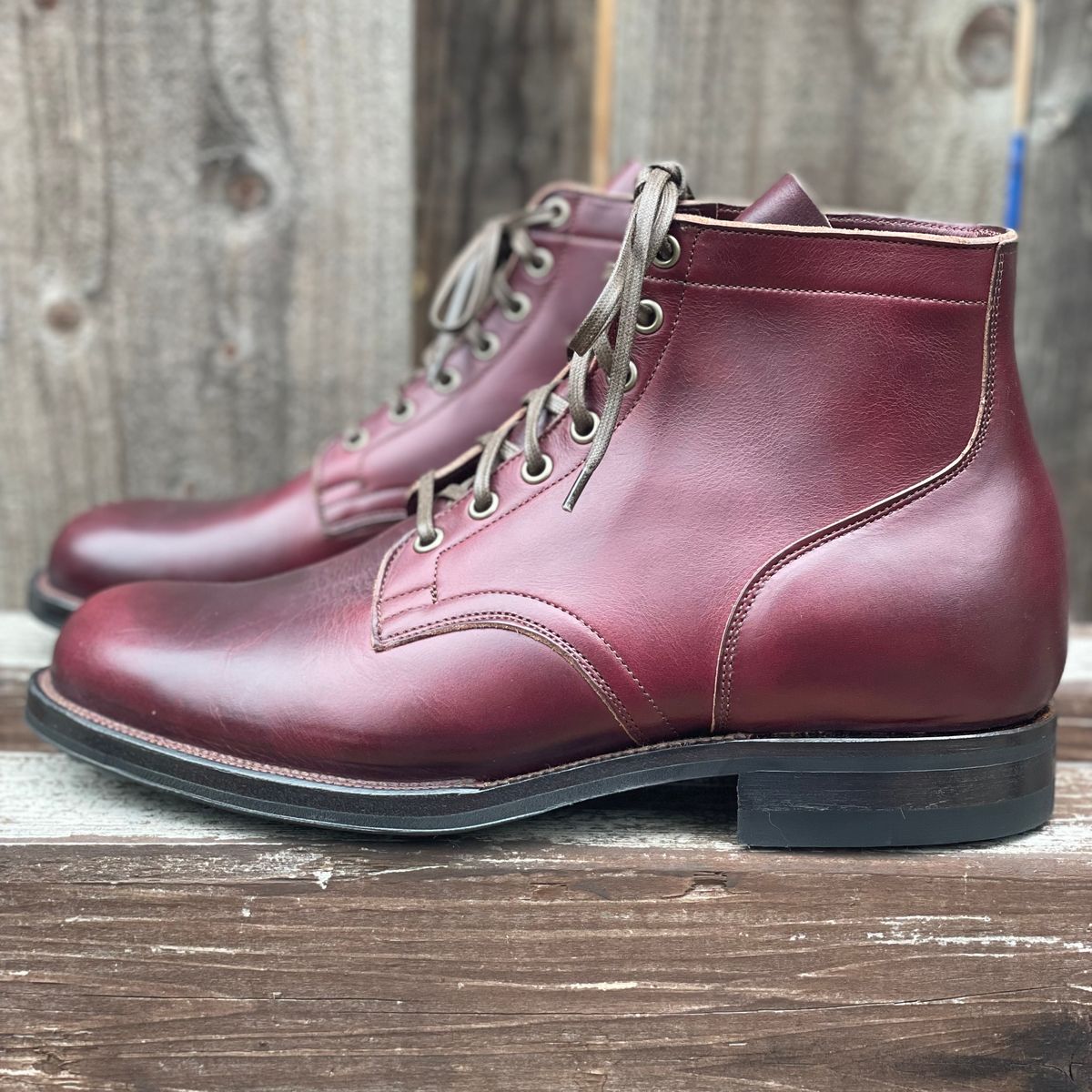 Photo by leumas on October 1, 2022 of the Viberg Service Boot in Horween Color 8 Chromexcel.