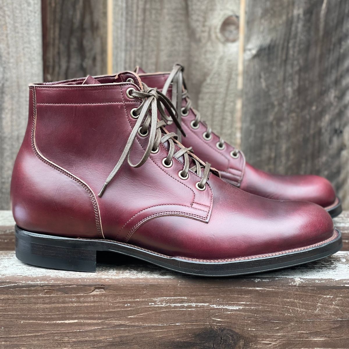 Photo by leumas on October 1, 2022 of the Viberg Service Boot in Horween Color 8 Chromexcel.