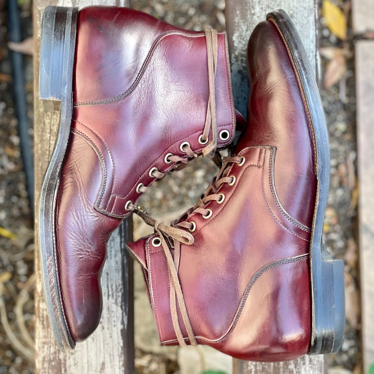 Photo by leumas on November 4, 2022 of the Viberg Service Boot in Horween Color 8 Chromexcel.