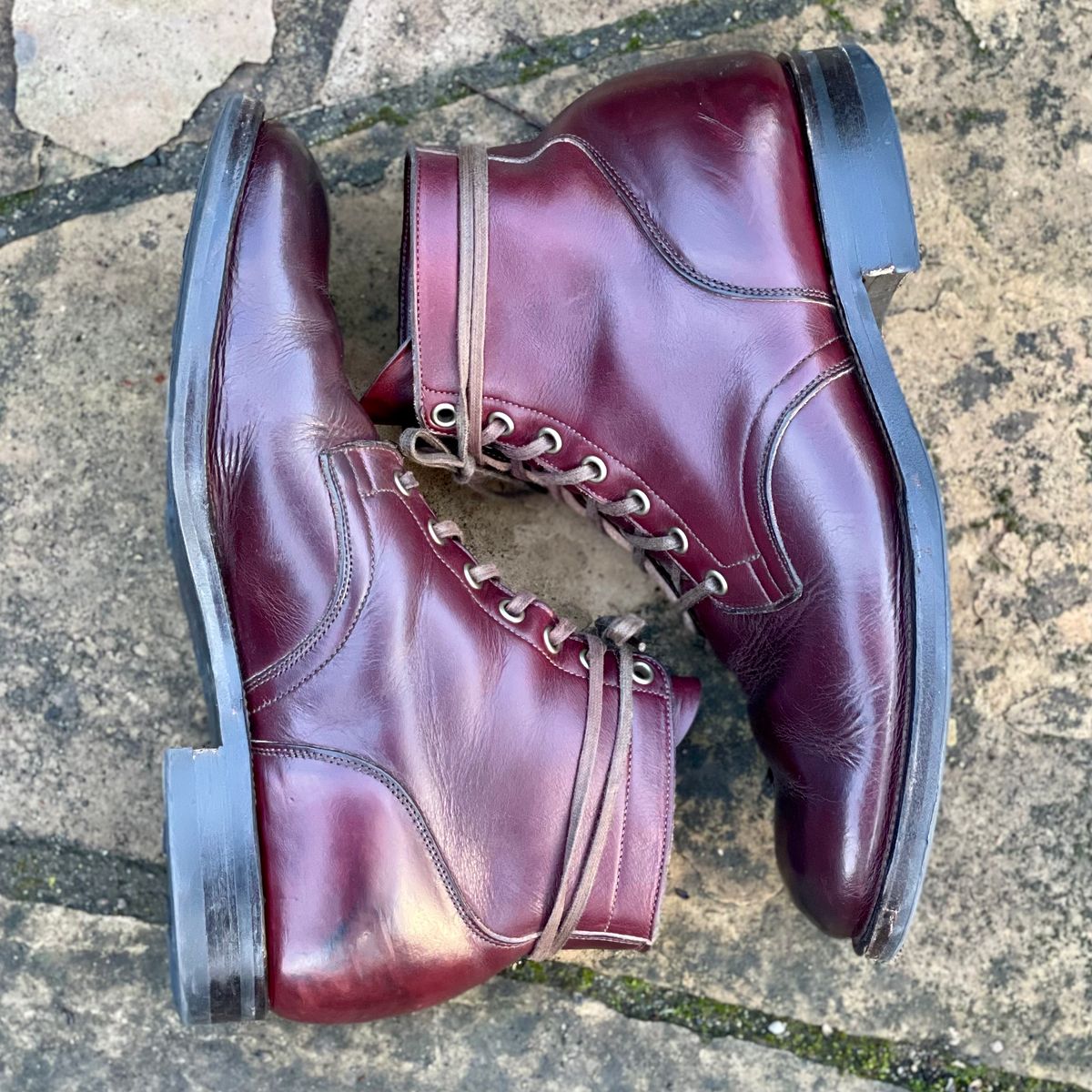 Photo by leumas on December 4, 2022 of the Viberg Service Boot in Horween Color 8 Chromexcel.