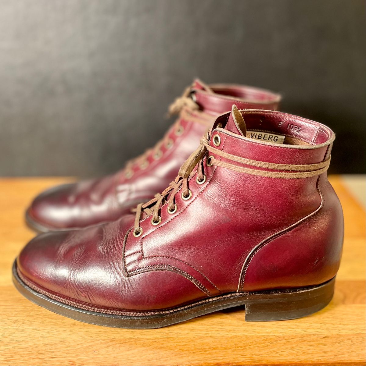 Photo by leumas on January 3, 2023 of the Viberg Service Boot in Horween Color 8 Chromexcel.