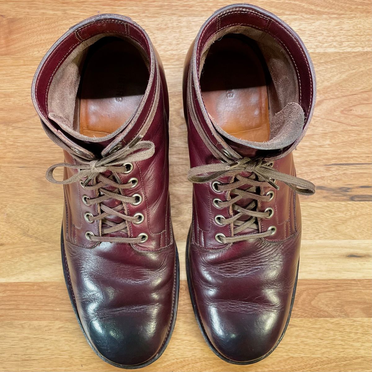 Photo by leumas on January 3, 2023 of the Viberg Service Boot in Horween Color 8 Chromexcel.