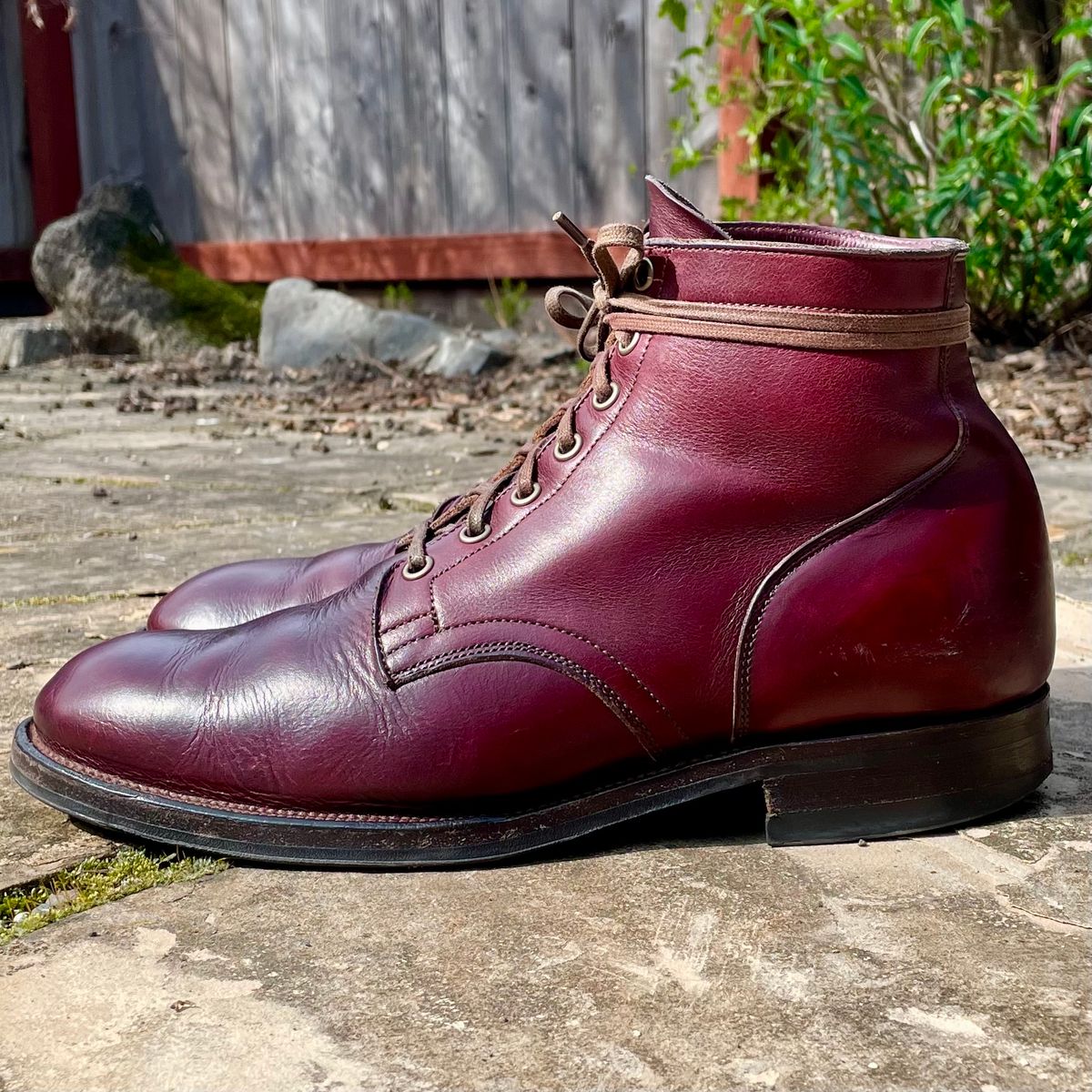 Photo by leumas on March 3, 2023 of the Viberg Service Boot in Horween Color 8 Chromexcel.