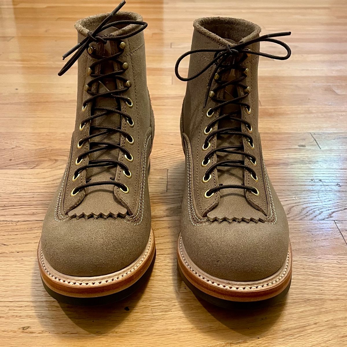 Photo by leumas on November 8, 2023 of the John Lofgren Donkey Puncher Boots in Horween Natural Chromexcel Roughout.