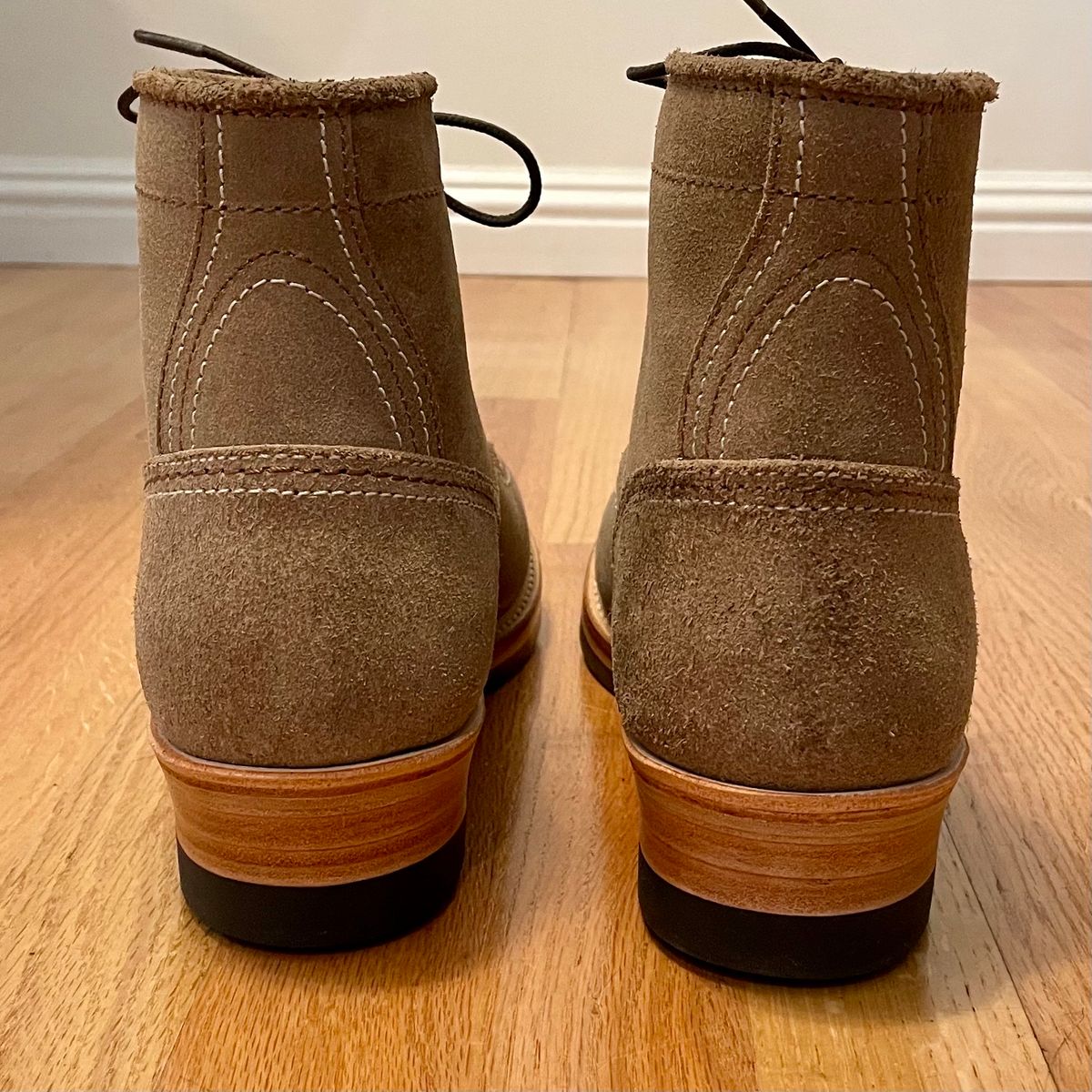 Photo by leumas on November 8, 2023 of the John Lofgren Donkey Puncher Boots in Horween Natural Chromexcel Roughout.