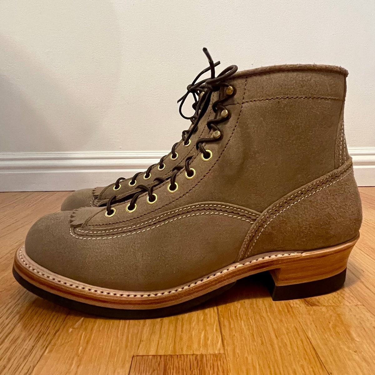 Photo by leumas on November 8, 2023 of the John Lofgren Donkey Puncher Boots in Horween Natural Chromexcel Roughout.