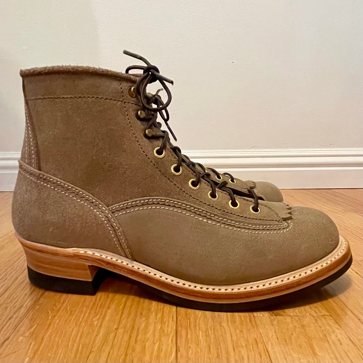 Photo by leumas on November 8, 2023 of the John Lofgren Donkey Puncher Boots in Horween Natural Chromexcel Roughout.