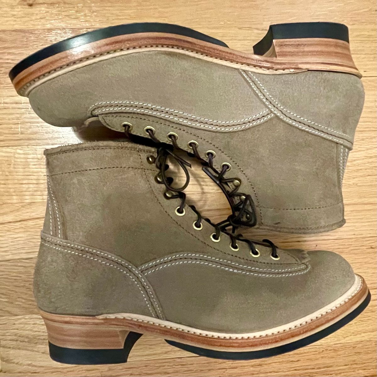 Photo by leumas on November 8, 2023 of the John Lofgren Donkey Puncher Boots in Horween Natural Chromexcel Roughout.