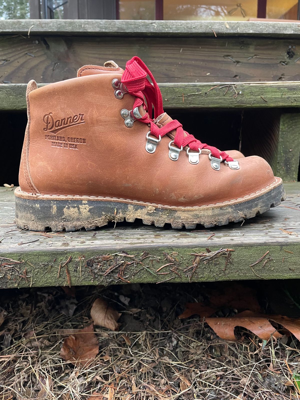 Photo by sarquat on January 4, 2023 of the Danner Mountain Light in Cascade Clovis Full Grain.