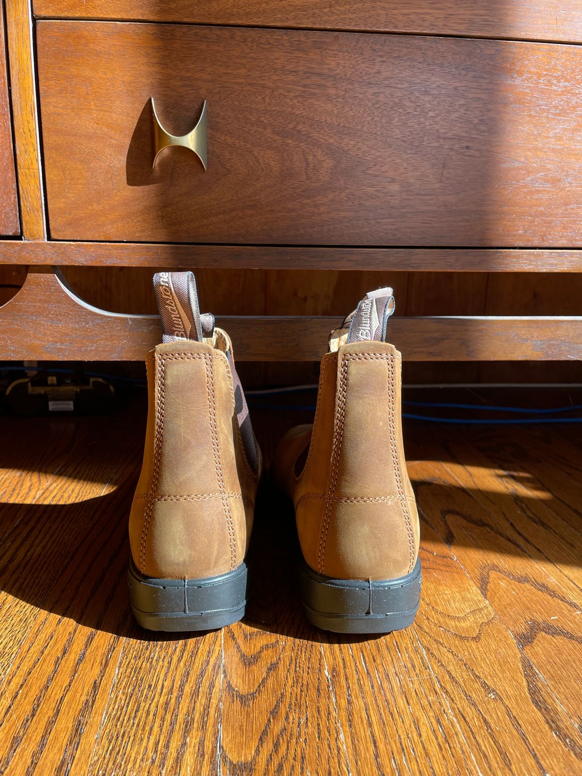 Photo by sarquat on October 1, 2023 of the Blundstone Classic in Saddle Brown Crazy Horse.