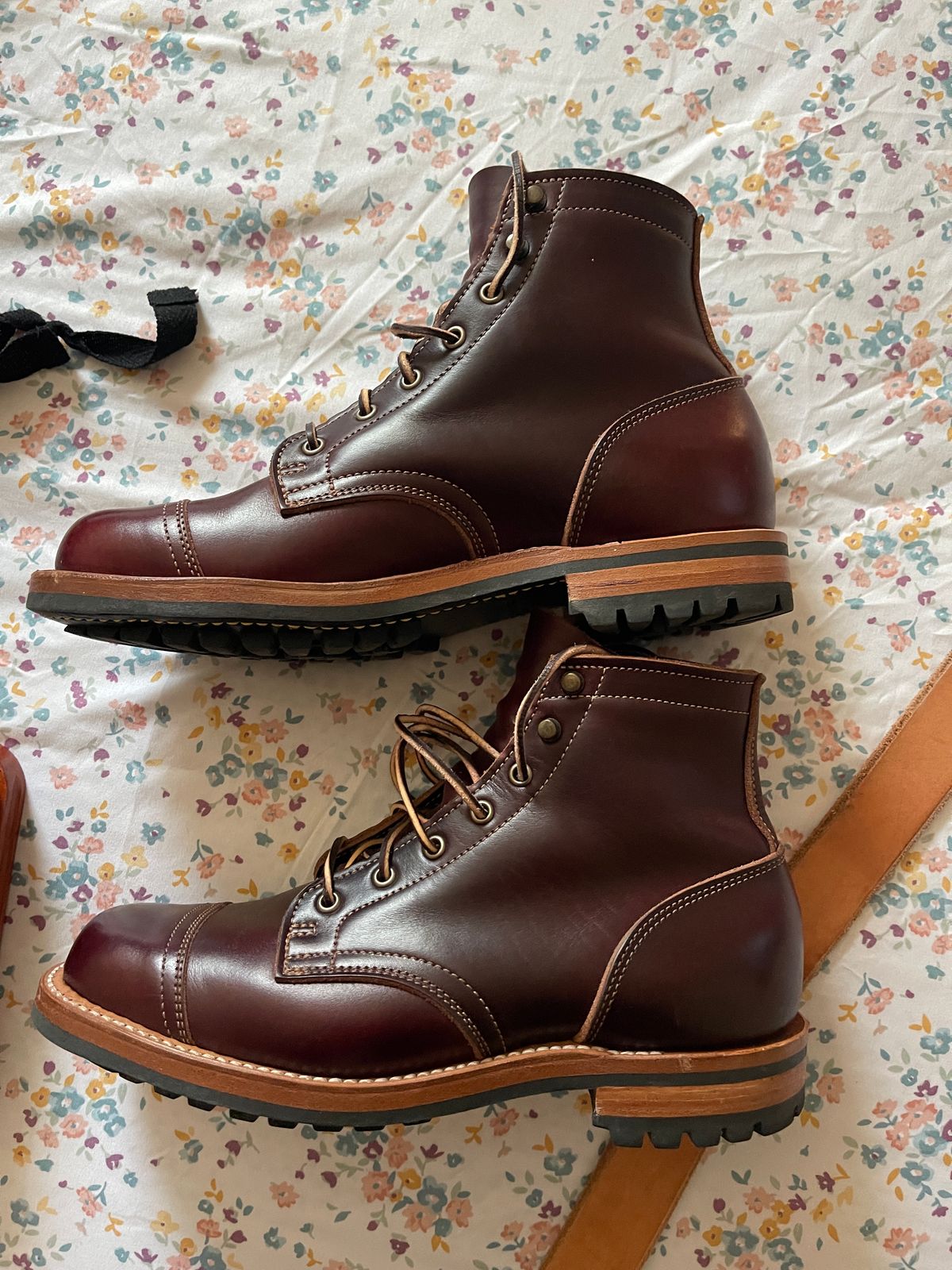 Photo by MRivera4396 on November 16, 2024 of the Truman Cap Toe Boot in Seidel Oxblood Double Shot.