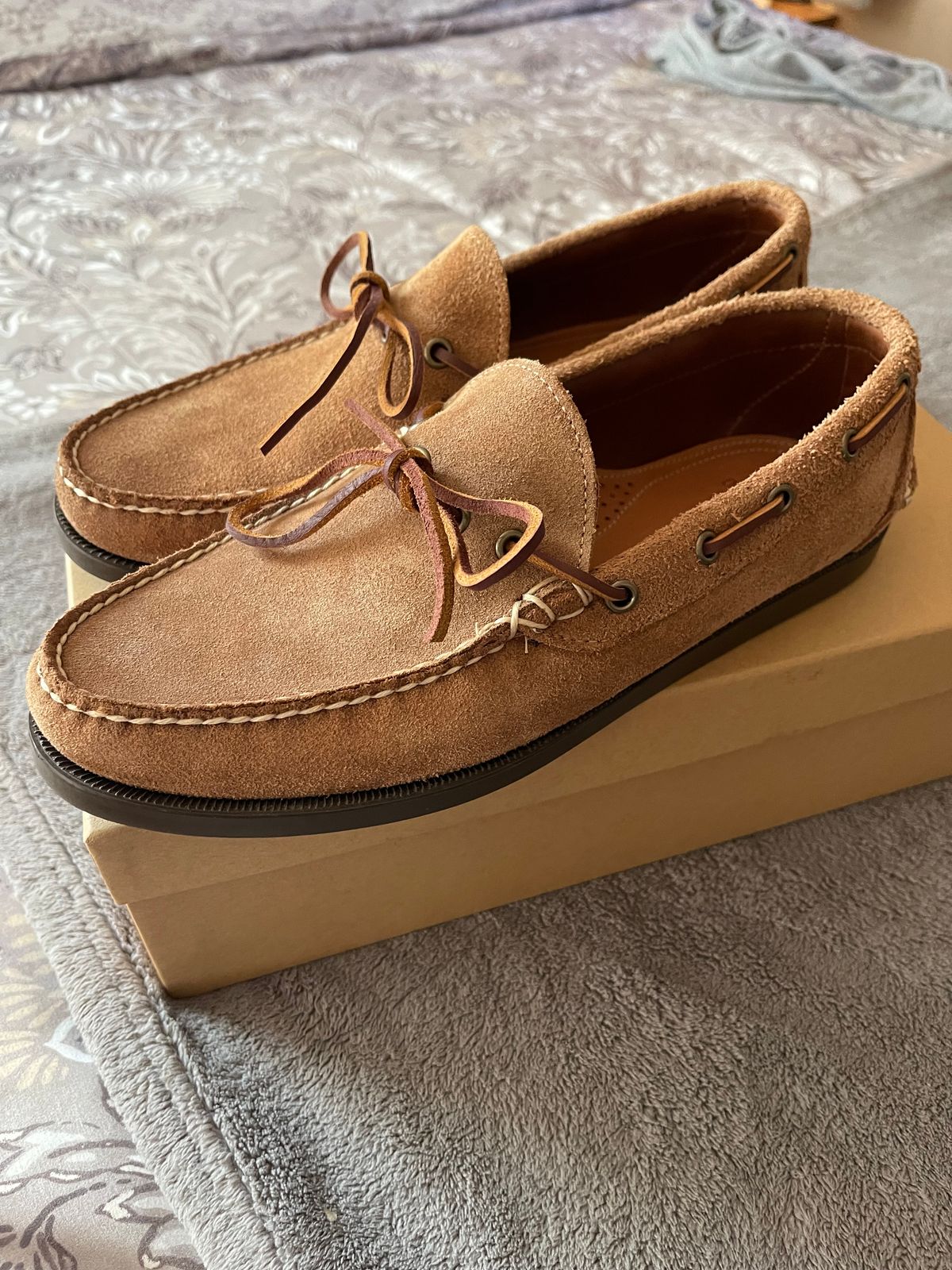 Photo by MRivera4396 on June 28, 2024 of the Oak Street Bootmakers Camp Moc in Horween Natural Chromexcel Roughout.