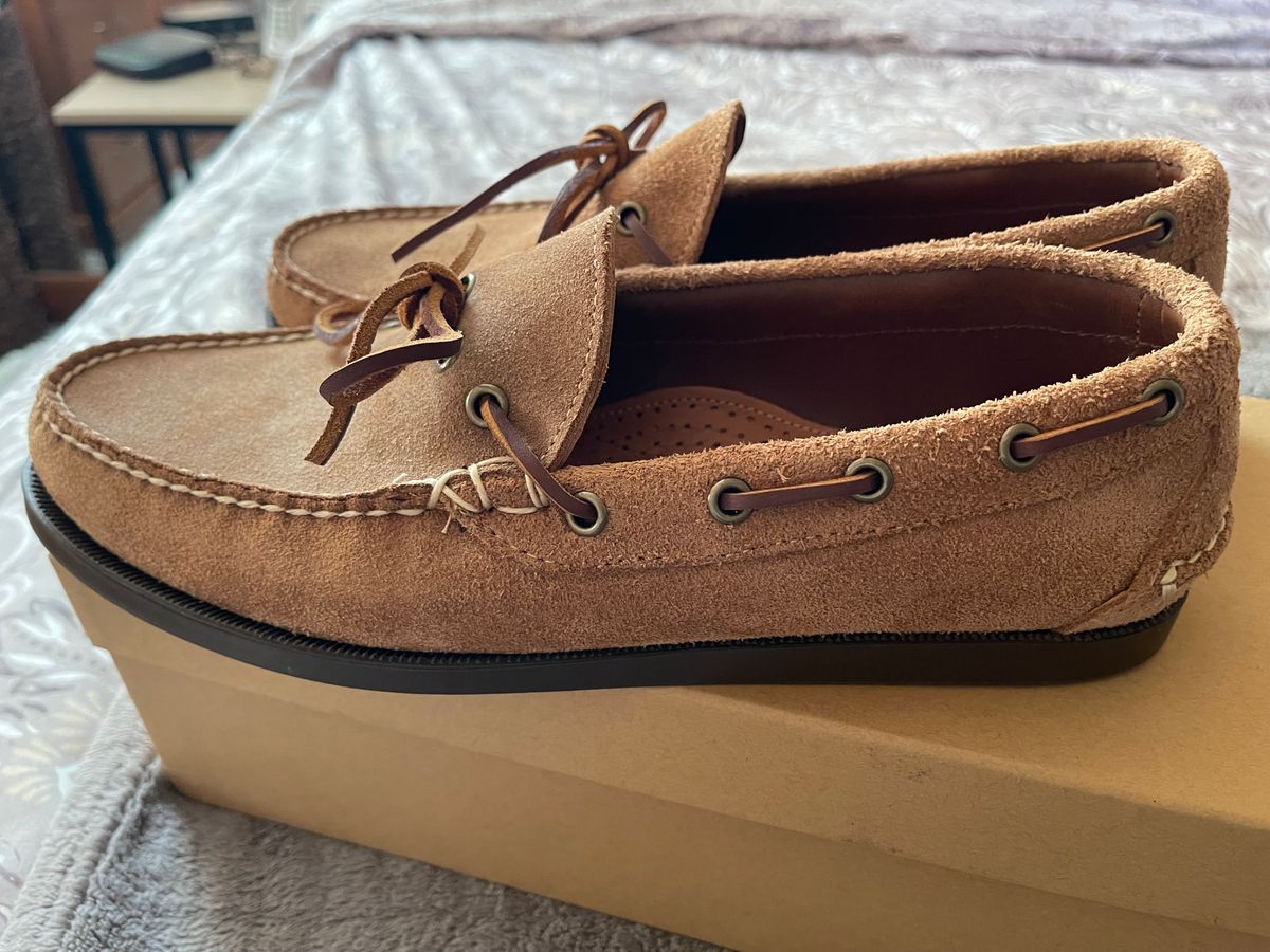 Photo by MRivera4396 on June 28, 2024 of the Oak Street Bootmakers Camp Moc in Horween Natural Chromexcel Roughout.