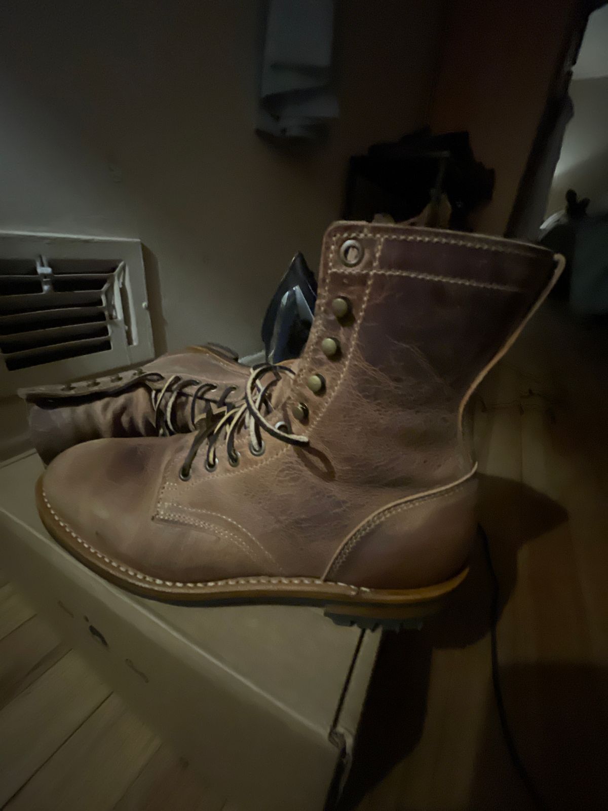 Photo by MRivera4396 on October 1, 2025 of the Truman Upland Boot in Sand Tetan Stag.