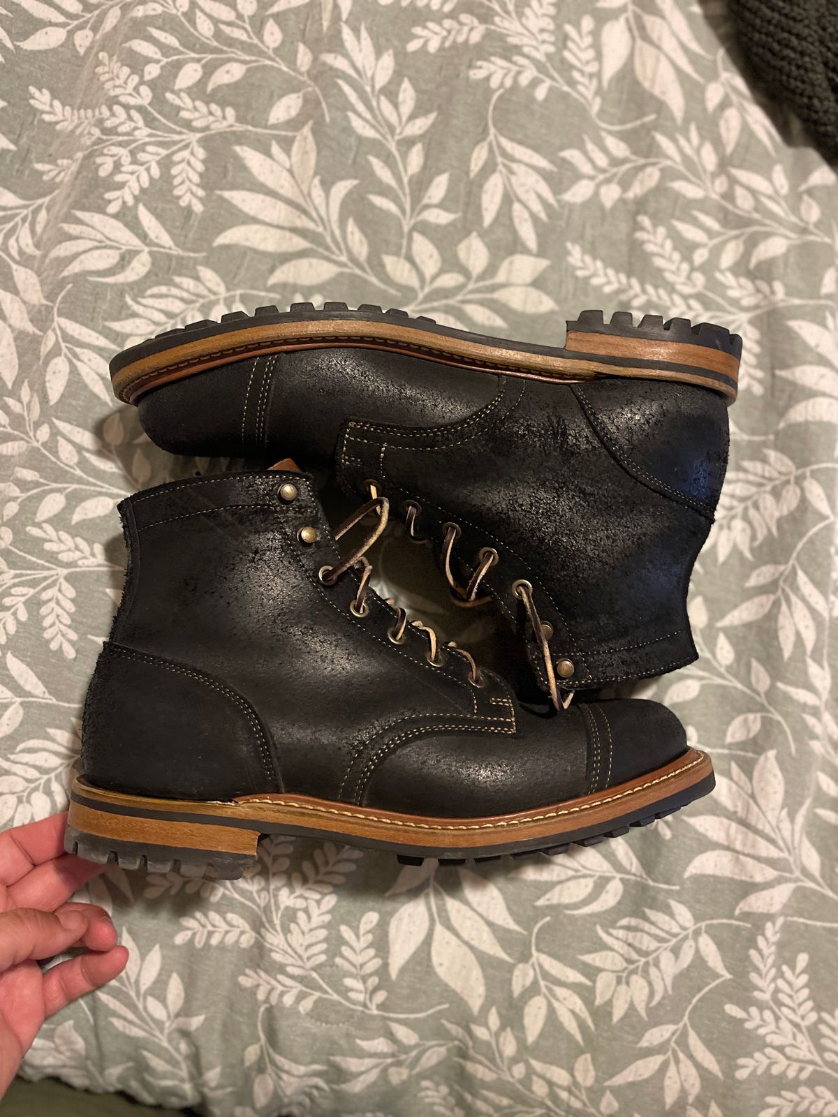 Photo by MRivera4396 on February 14, 2025 of the Truman Cap Toe Boot in Black Oiled Roughout.