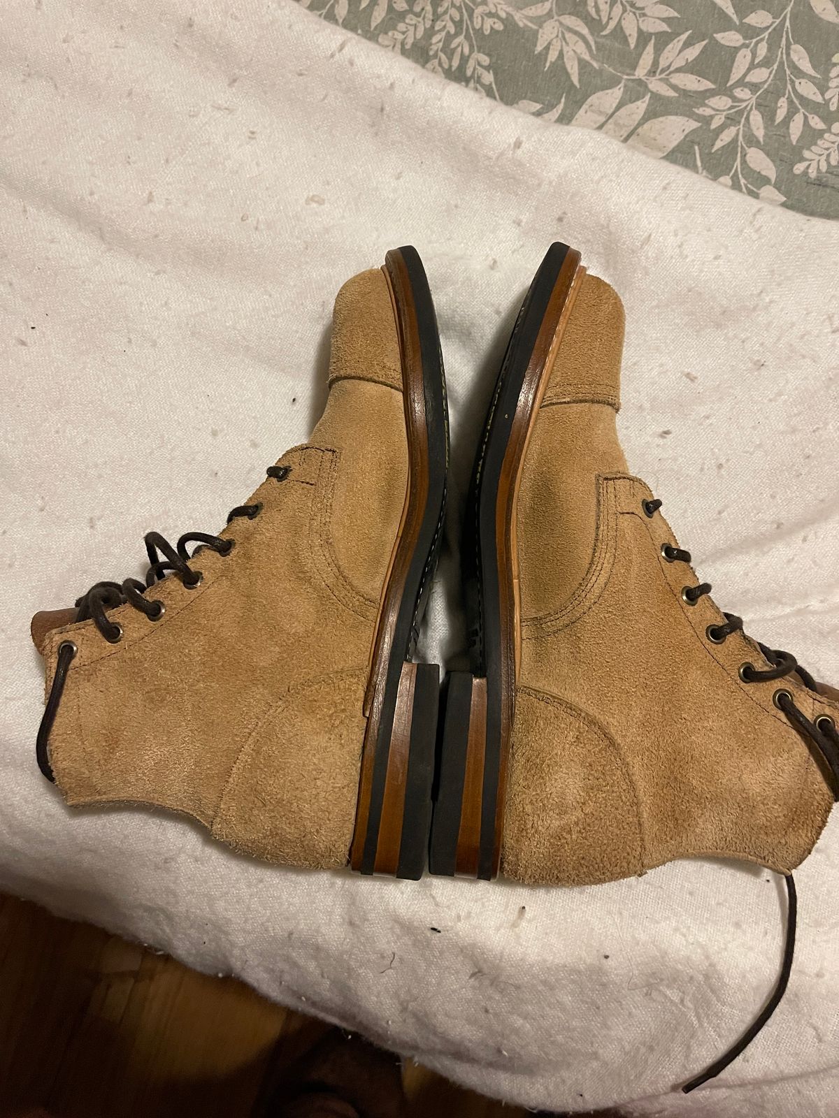 Photo by MRivera4396 on November 11, 2024 of the Truman Cap Toe Boot in Wooly Bully Roughout.